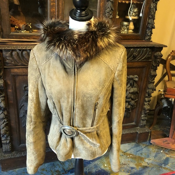 Super cute distressed Sherpa lined jacket - Picture 4 of 5